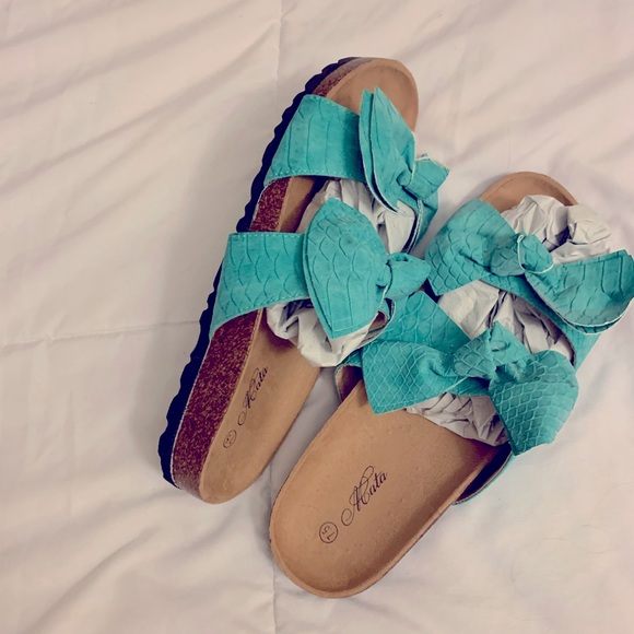 NWT Size 7.5 Teal bow sandals - Picture 3 of 4